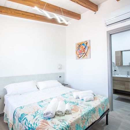 S'Omu E Chicchinu Rooms 卡尔德都 外观 照片