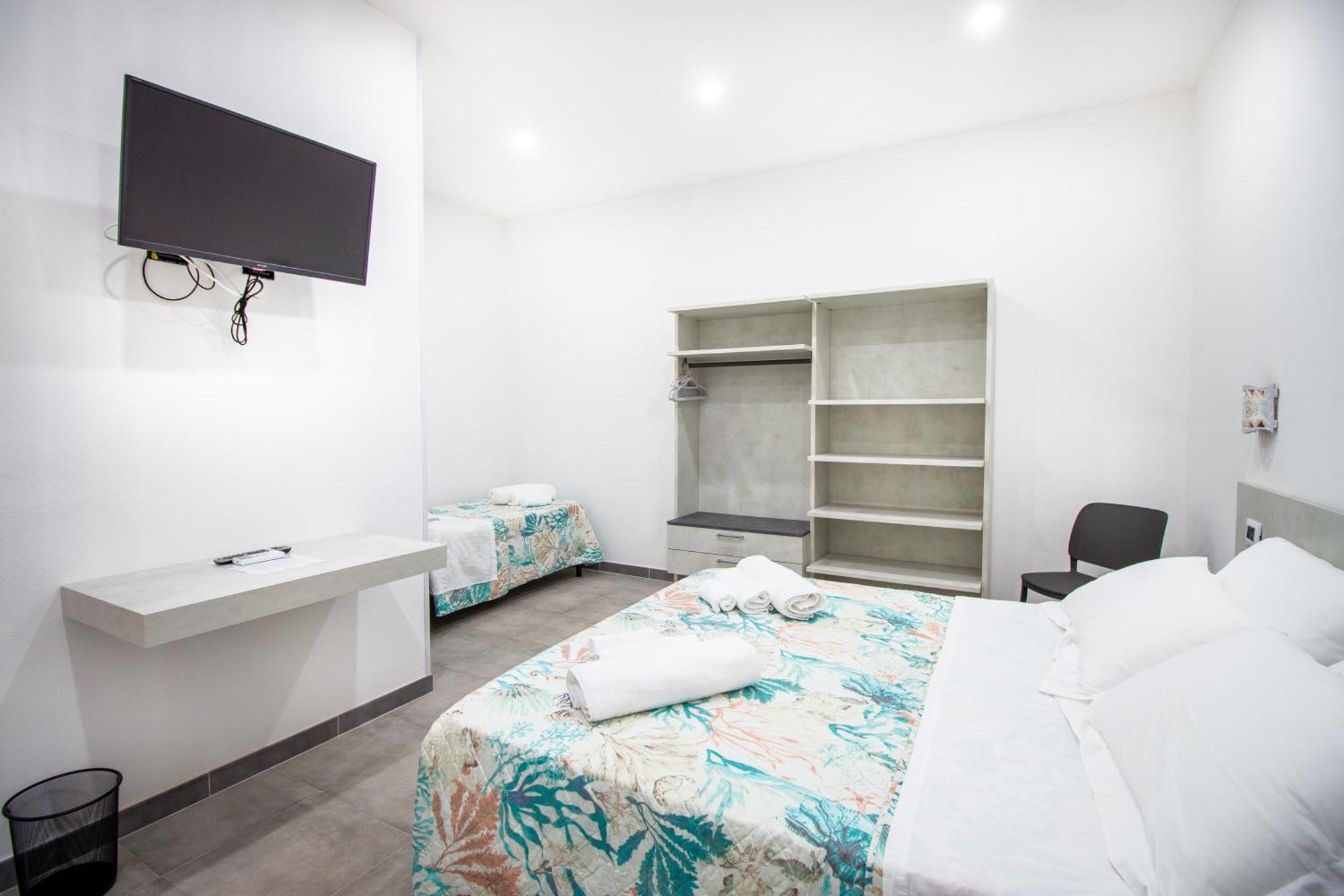 S'Omu E Chicchinu Rooms 卡尔德都 外观 照片