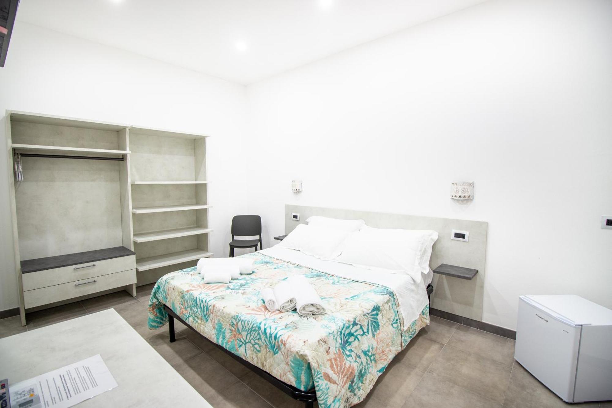 S'Omu E Chicchinu Rooms 卡尔德都 外观 照片